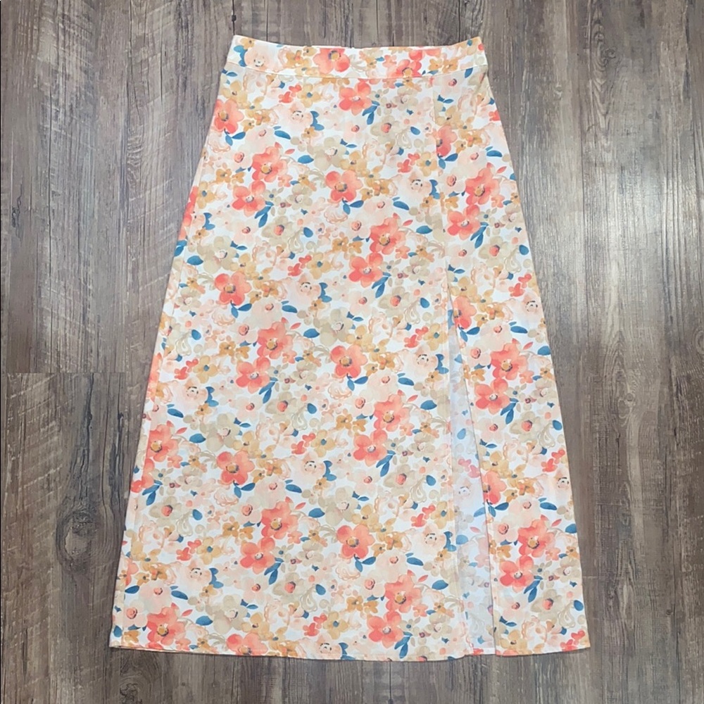 F21 Forever 21 White pink floral side slit skirt - midi - Summery tone